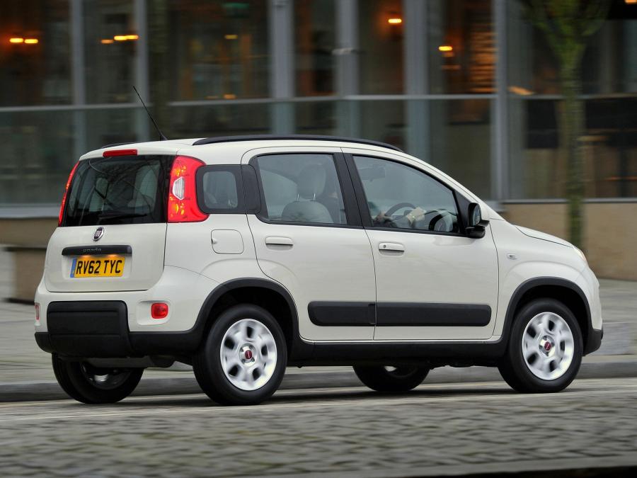  Fiat Panda Trekking 2013 года  (UK) (фото 9 из 14)